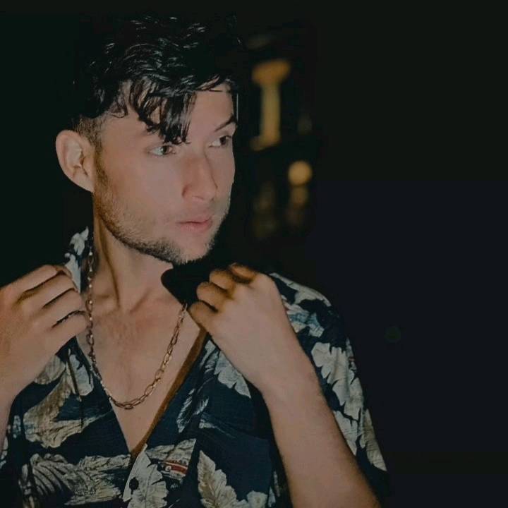 ミ★ .✰ 𝕊ℍ𝔸ℍℤ𝔸𝔻 ✰. ★彡