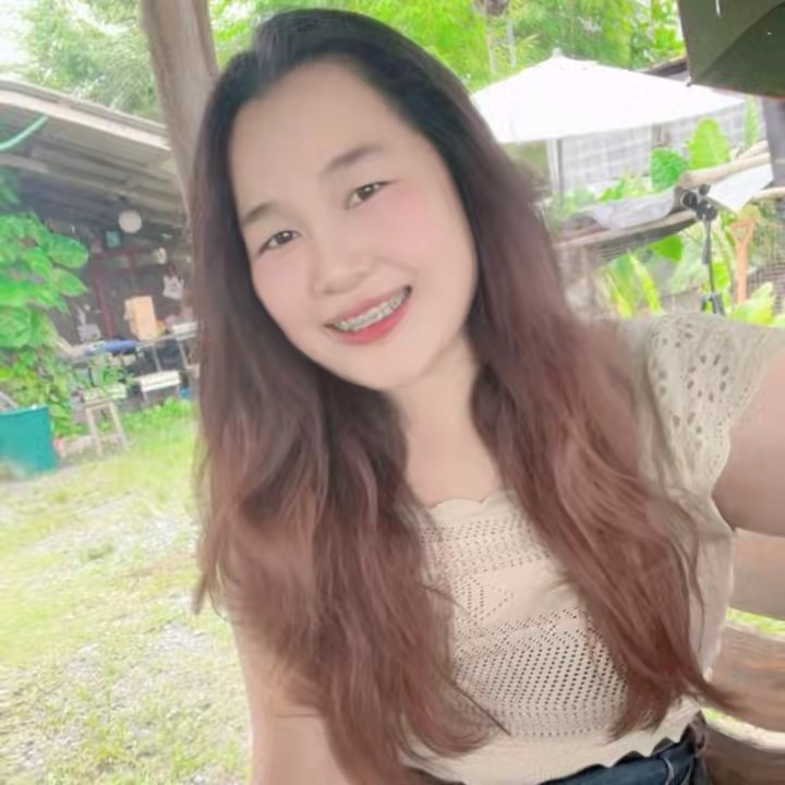 YYพลอย พลอย