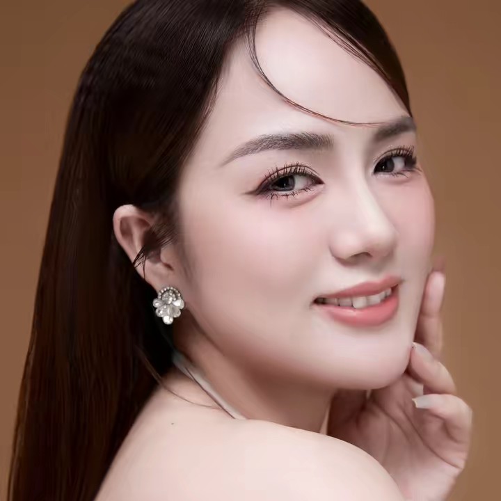 Tú Nguyễn 🌟