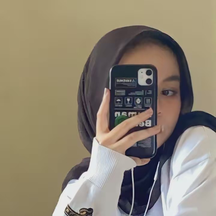 ⋆˚࿔ Riaaa 𝜗𝜚˚⋆