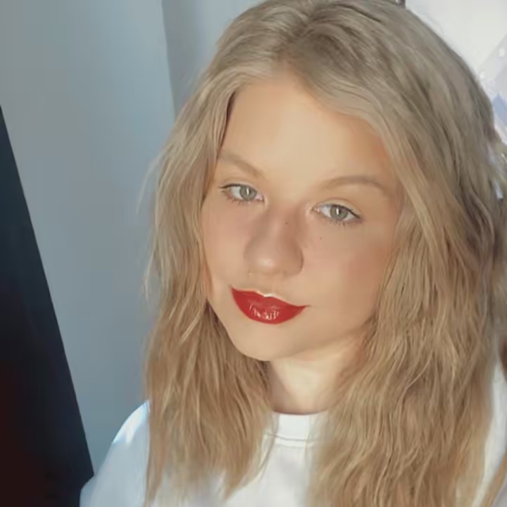 Steffi📖🕯️☕️🧸