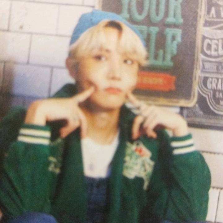 ★Gustav is mi life ★        🐰