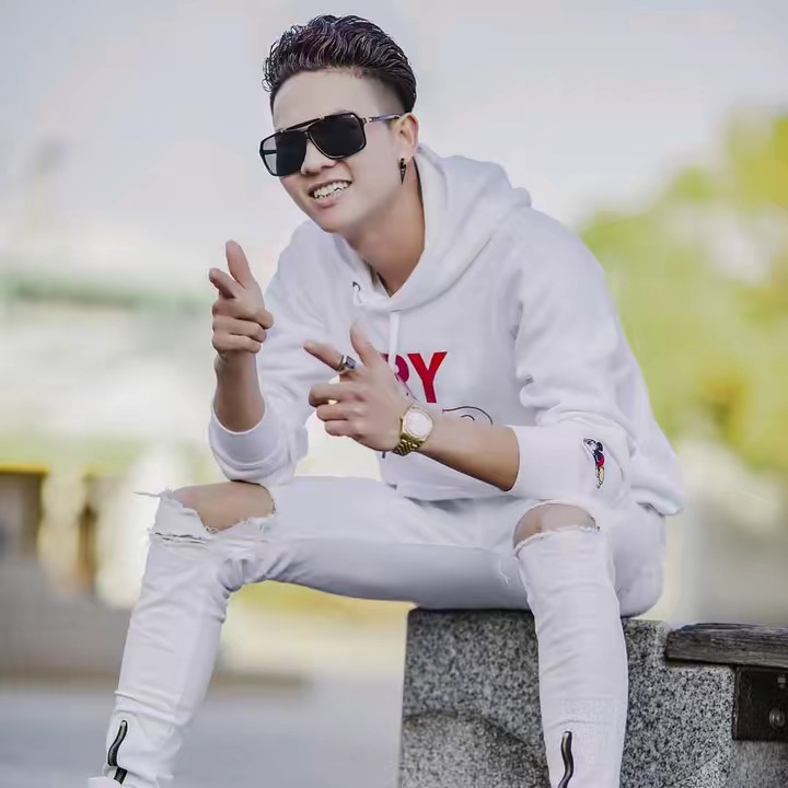 Công Minh 10 năm ở nhật