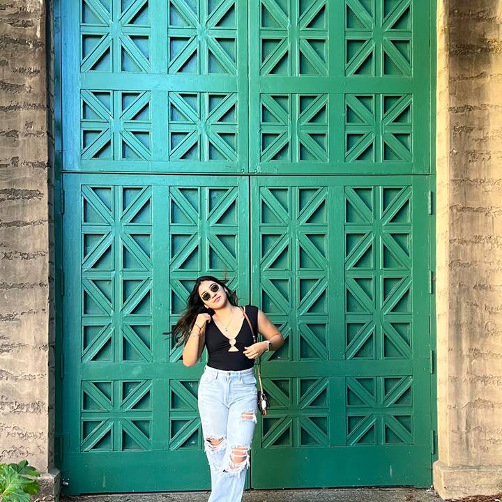 Dari 🪩🫐🫧🦀