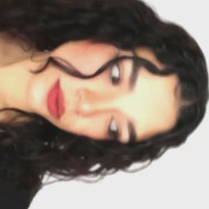 V a l e r i a  G u z m á n