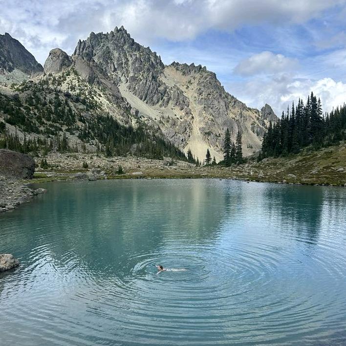 Sun-kissed Wanderer☀️