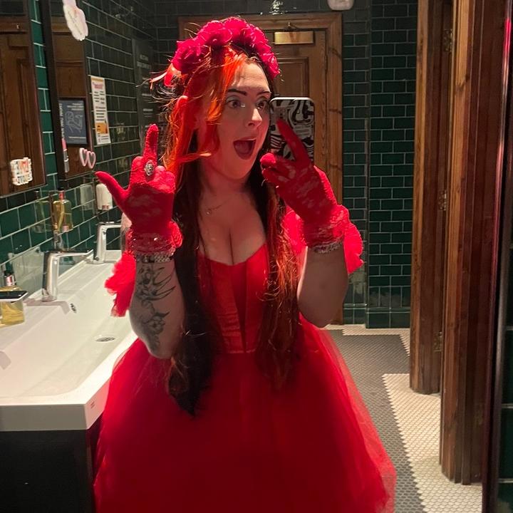 𝕰𝖒𝖎𝖑𝖞 𝕶𝖆𝖙𝖊