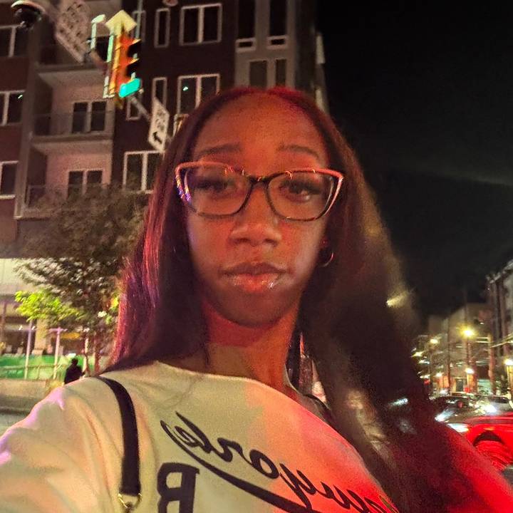 ᴢᴏᴇ ꜱʜᴀʀᴀɪ💗