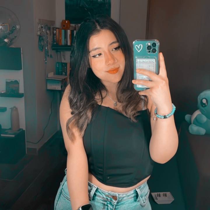 ✨ 𝓜𝓸𝓶𝓮 :) ✨