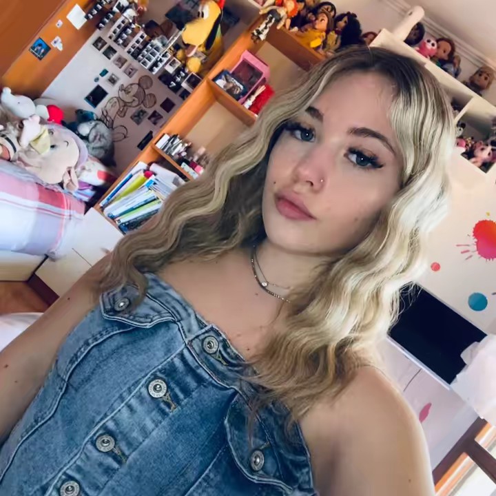 •𝒸𝒽𝒾𝒶𝓇𝒶•