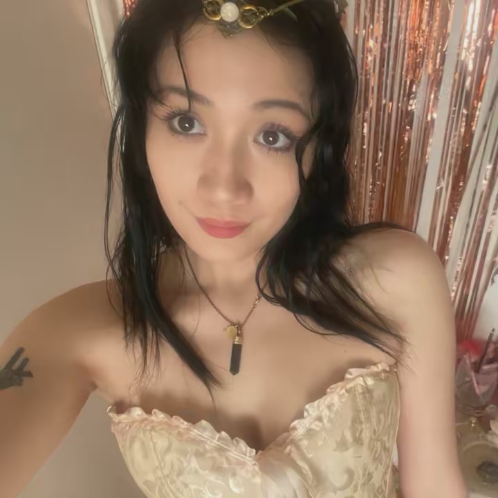 The pearlescent dakini 👑