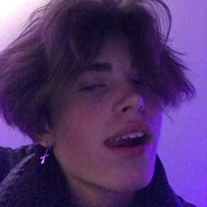 ⠀⠀⠀⠀             ⠀⣴⣿⣦