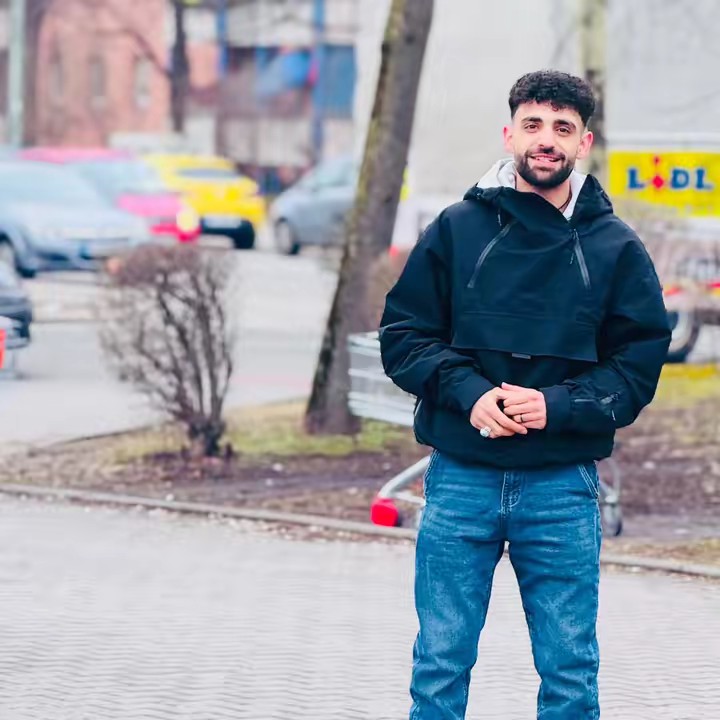 رفیق روز بد 🦂