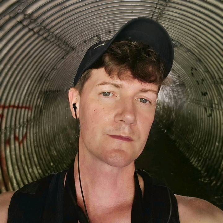 (carl wynne) Tiny rebel