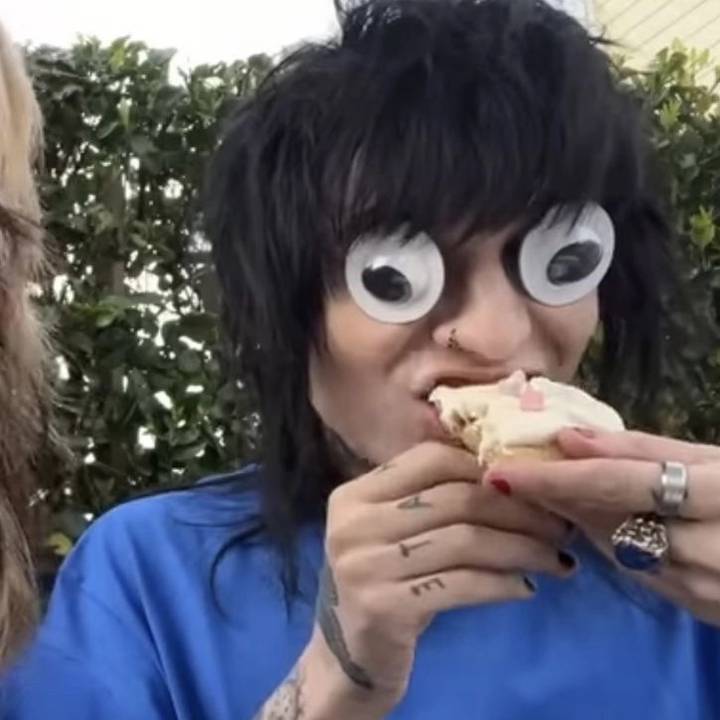 Jakeypoo (Johnnie’s version)