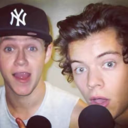 𝘉𝘢𝘯𝘢𝘯𝘪𝘵𝘢 𝘏𝘰𝘳𝘢𝘯 ⭐️