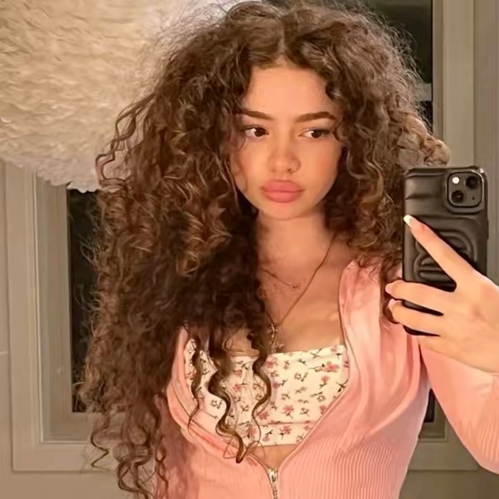 ໒꒱ ࣪.⋆‹ 𝗮𝗹𝗲⭑ ࣪.⋆