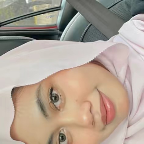 The only Raihanah🌼