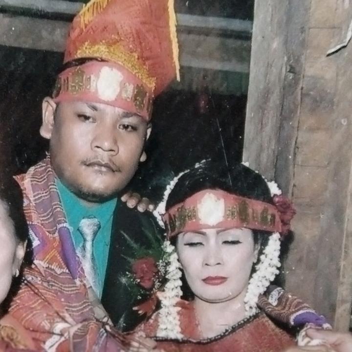 merah kuning hijau langit biru