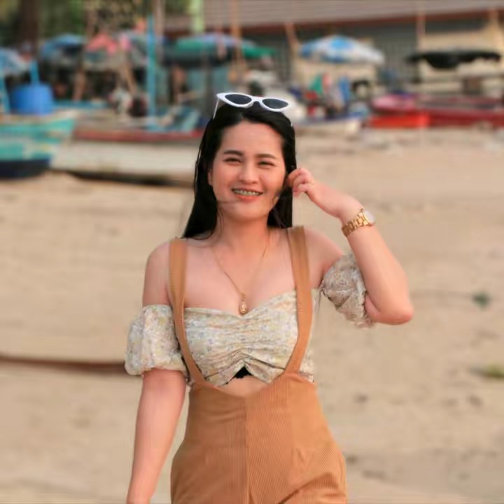 อุ้ม ผู้หญิงตัวเล็ก ชอบทำขนม🧸