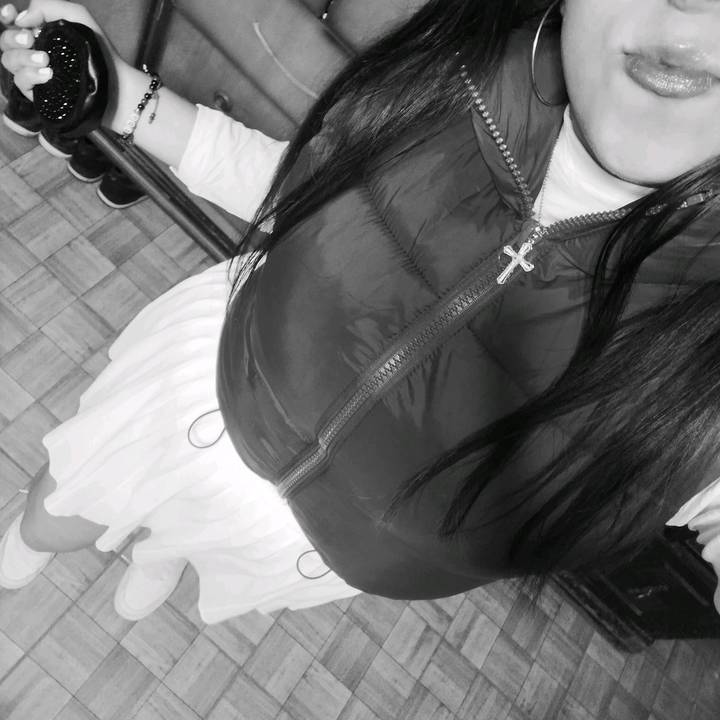 𝑽𝒂𝒏𝒆𝒆𝒆