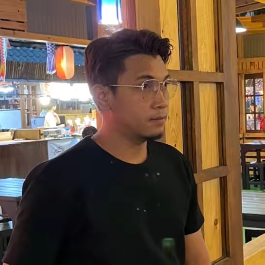 หนุ่ม กะป๋อง