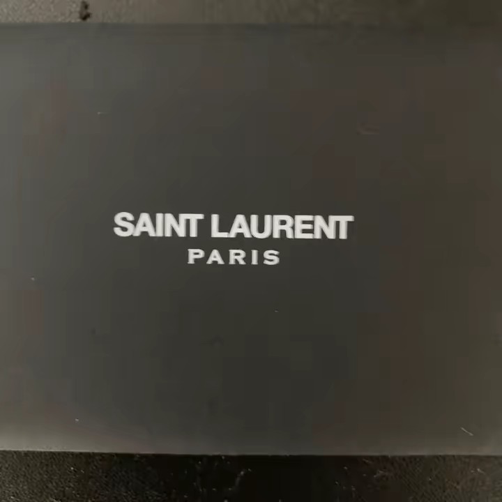 SAINT LAURENT