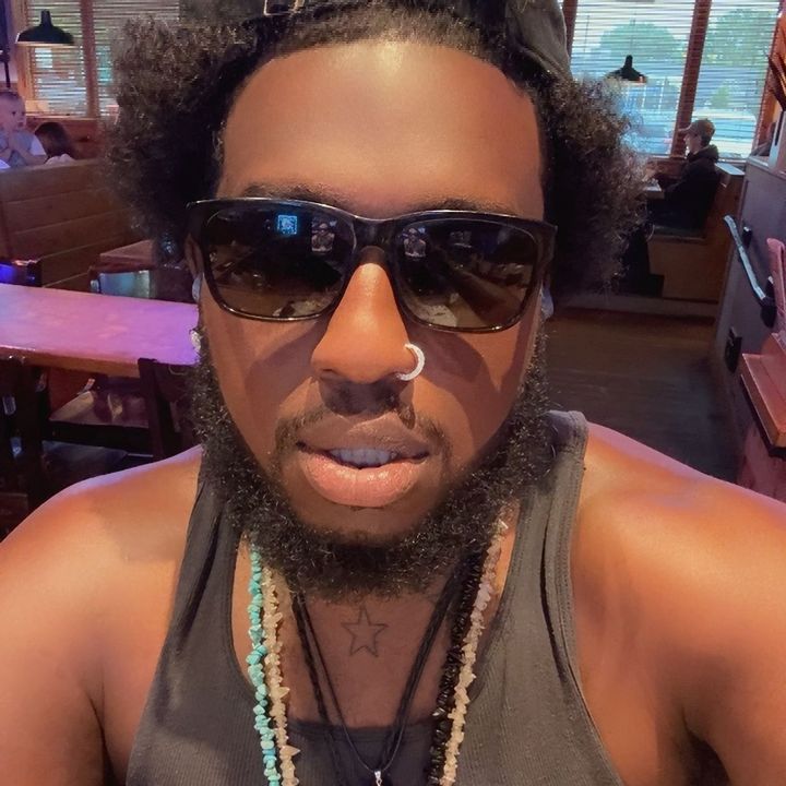 EARTH ANGEL TOE THE BARBER