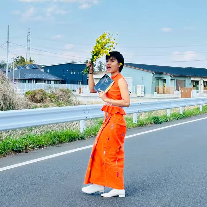 ဖွေးစိန်🇲🇲&🇯🇵ယင်းမာပင်သူ