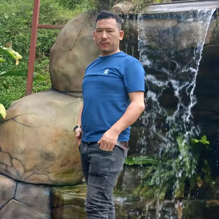 सिन्धुपाल्चोक मुस्कान ठिटो