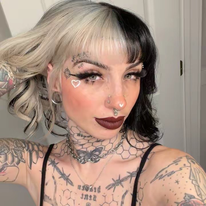 𝔠𝔯𝔲𝔢𝔩𝔩𝔞 ♡