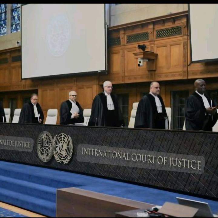 محكمة السوريين