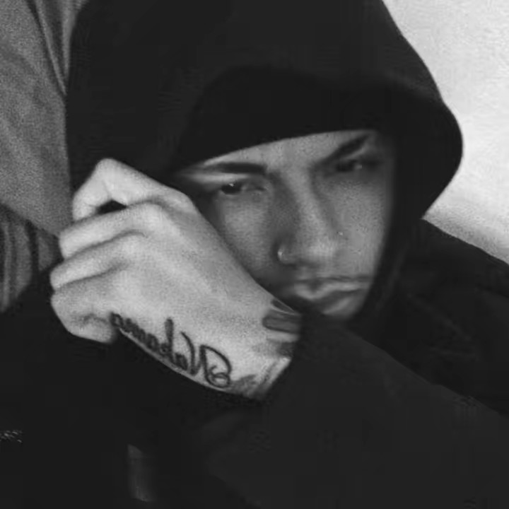 𝓐 𝓝 𝓓 𝓔 𝓡