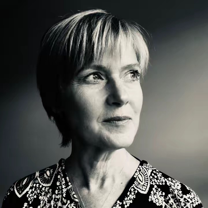 KD Field - Author 🇪🇸🇺🇦