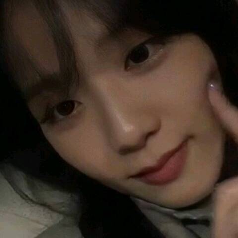 𝐉ׅ𝗎ȷׅ𝗎᤻Ɩ𝗒 (𝐉ׅisoo's wife)