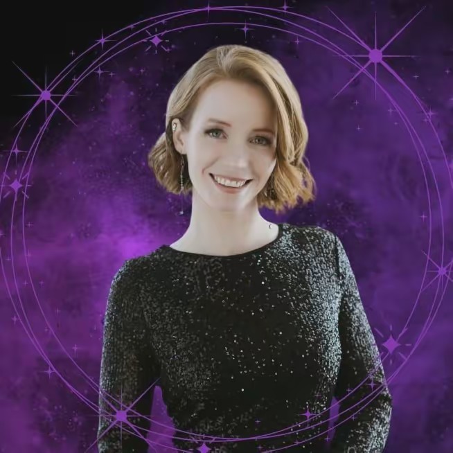 𝓐. 𝓛𝔂𝓷𝓷 | 📖✍️