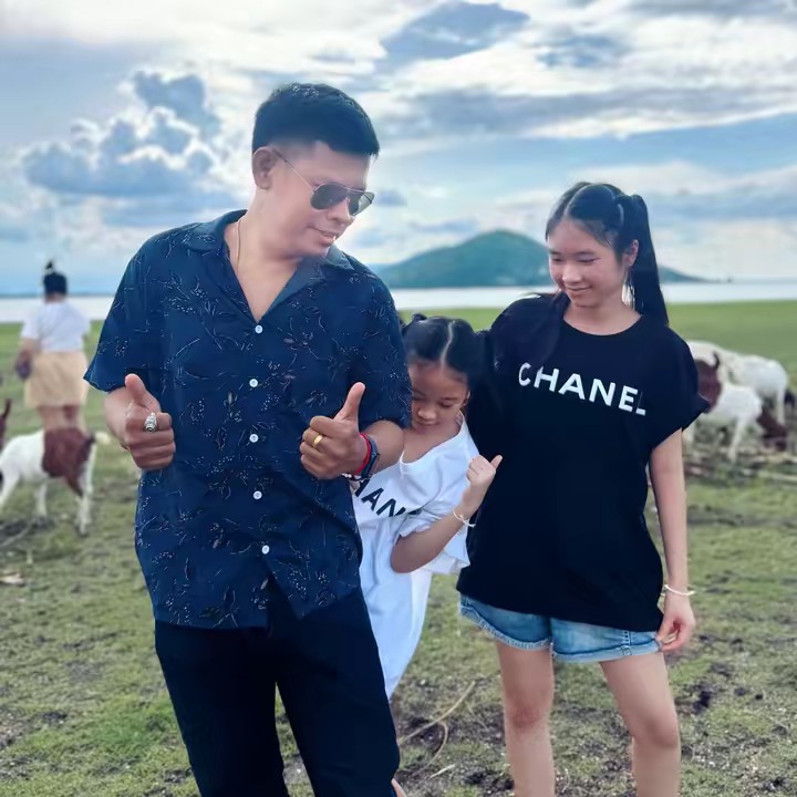 AhhTon อะลานเด้อ