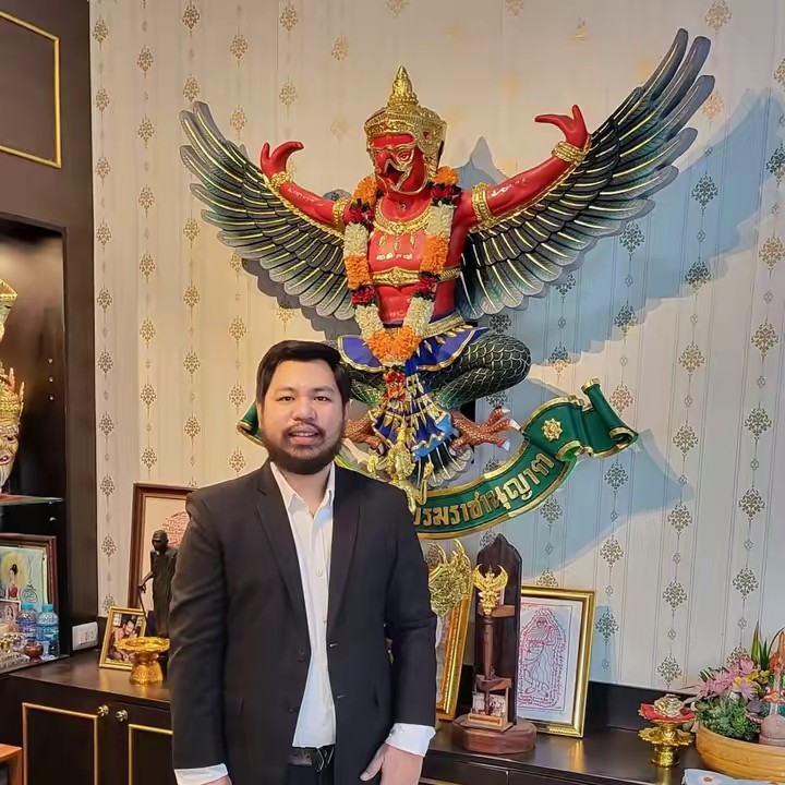 อาจารย์ธีร์เบอร์มงคงเศรษฐี