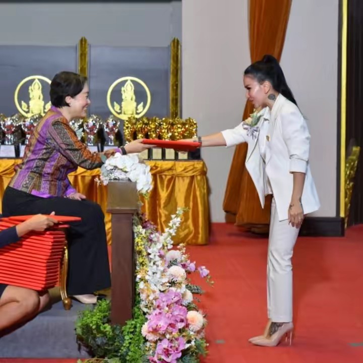 Santra_eyelash ต่อขนตาพัทยา