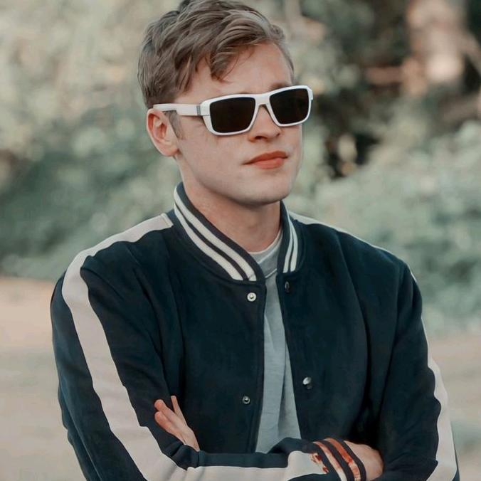 ❝𝘾𝙖𝙨𝙞𝙛𝙚𝙧'𝙨 𝙬𝙞𝙛𝙚❝