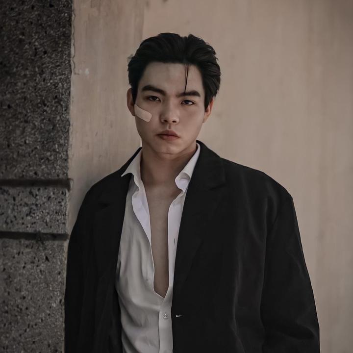 Bảo bán bún đậu