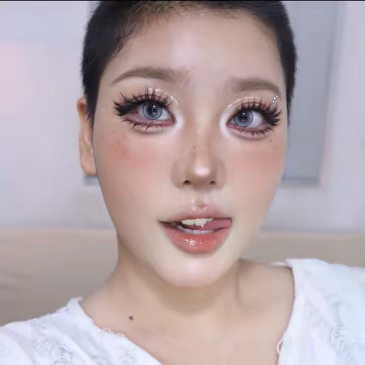 KITA NGUYỄN MAKE UP