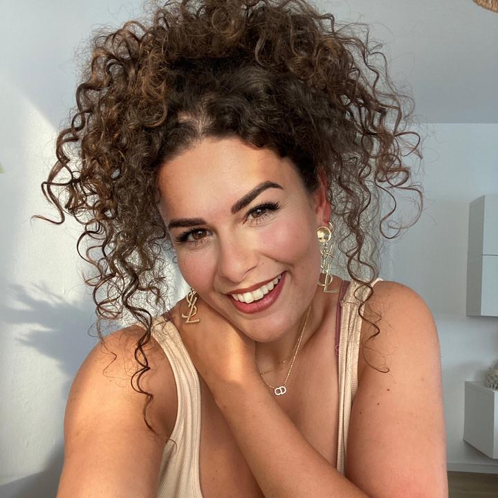 Leila Jasmin 🫰🏽 레일라