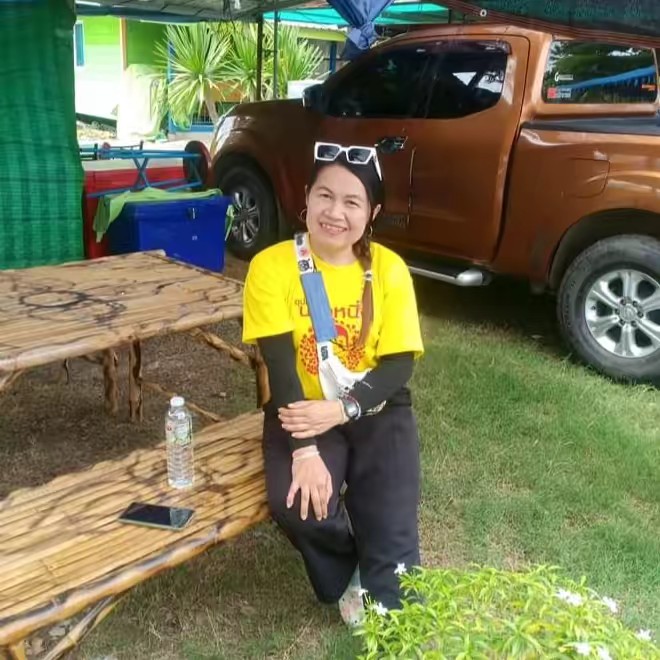 ยายอ้อ งานเย็บผ้า