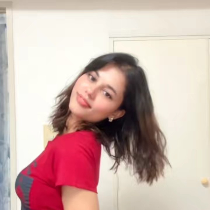 कृतिका✨🤍🦚