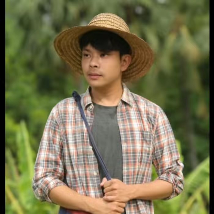 ဦး   🇸🇬