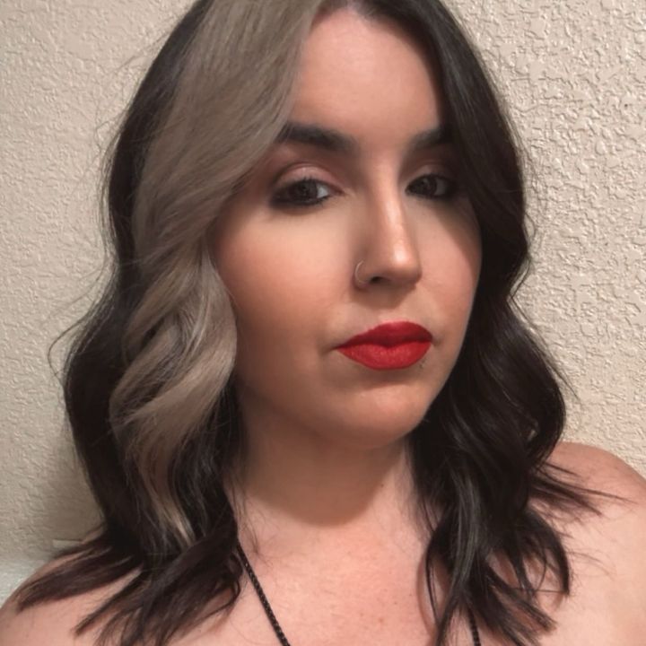 Wife | Mom of 3 | ✝️