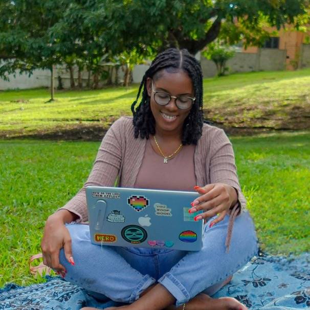 KHALI | Social Media Manager