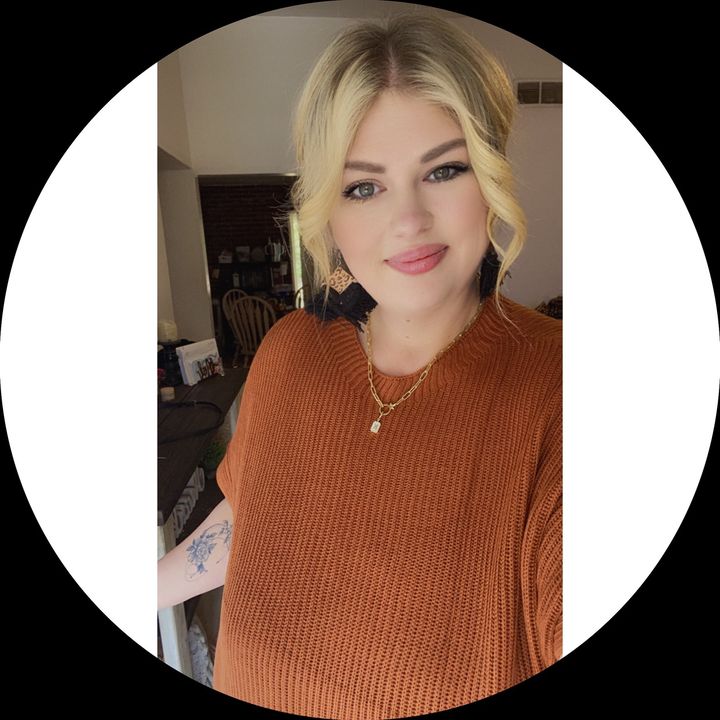 𝒦𝓇𝒾𝓈𝓉𝑒𝓃 𝑀𝓎𝓇𝑒𝑒 🖤