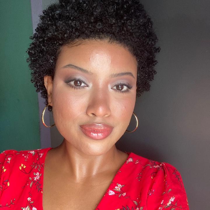 Liana C. - Content Creator